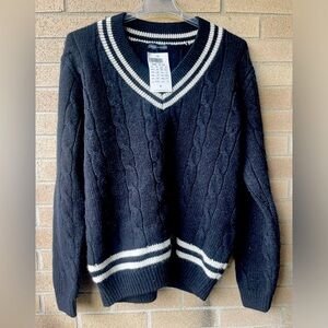 Brandy Melville Blue and White V-Neck Cable Knit Sweater